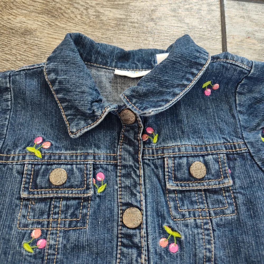 Baby / Toddler Girls Vintage Denim Dress With Embroidered Cherries 🍒 - Picture 4 of 11